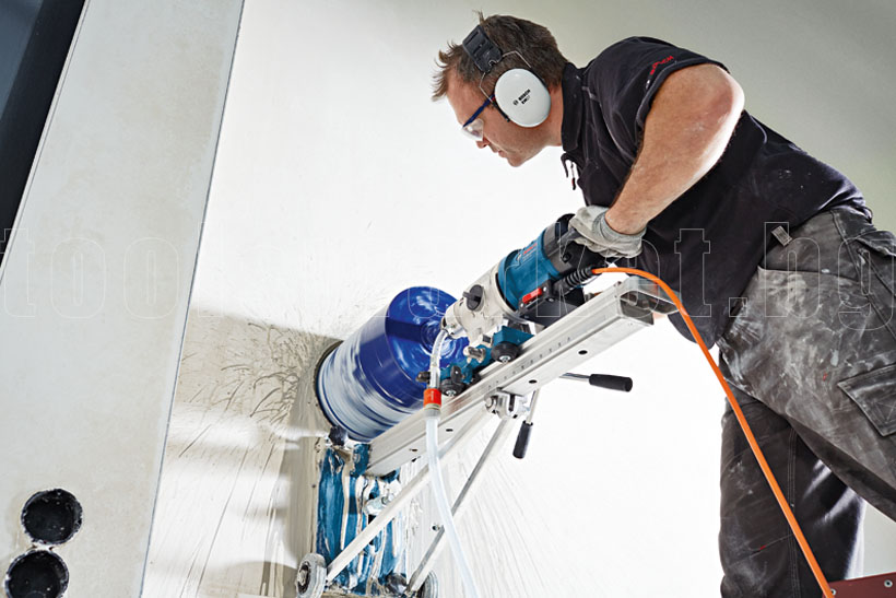 Нов Продукт Диаментено-пробивна машина Bosch GDB 350 WE